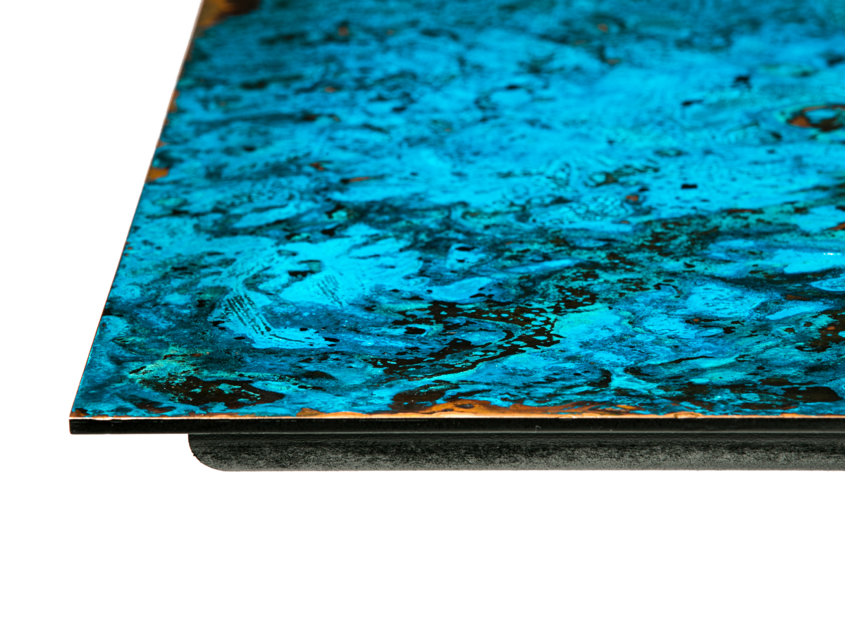 Stolova-deska-stokkur-a-gull-stokku